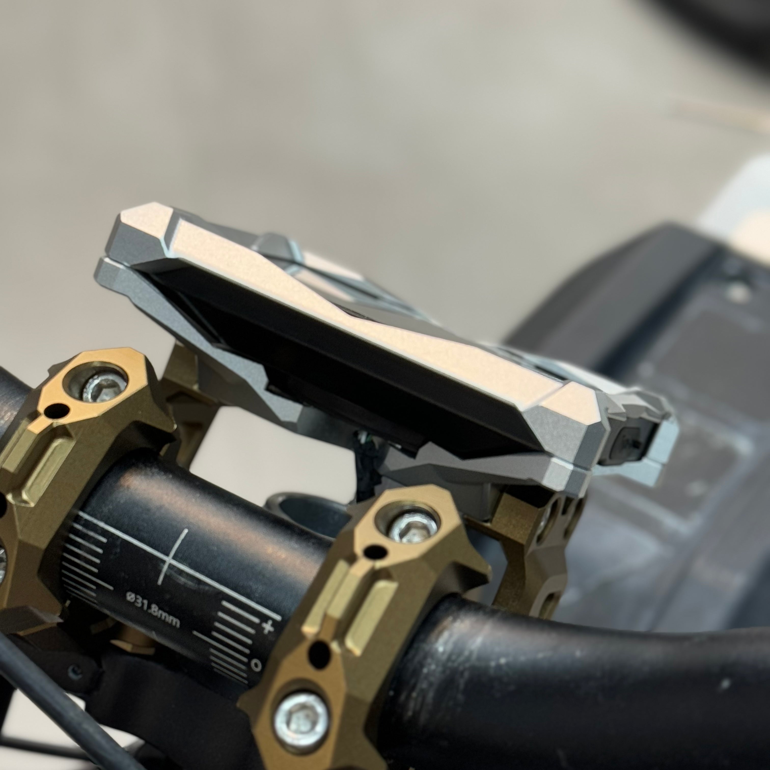 Talaria Sting R Screen Protector & Mount