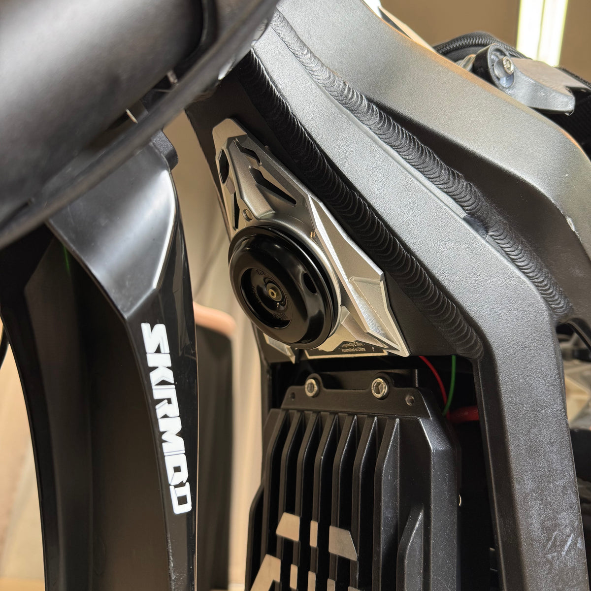 Eride Pro Horn Cover installation effect front View