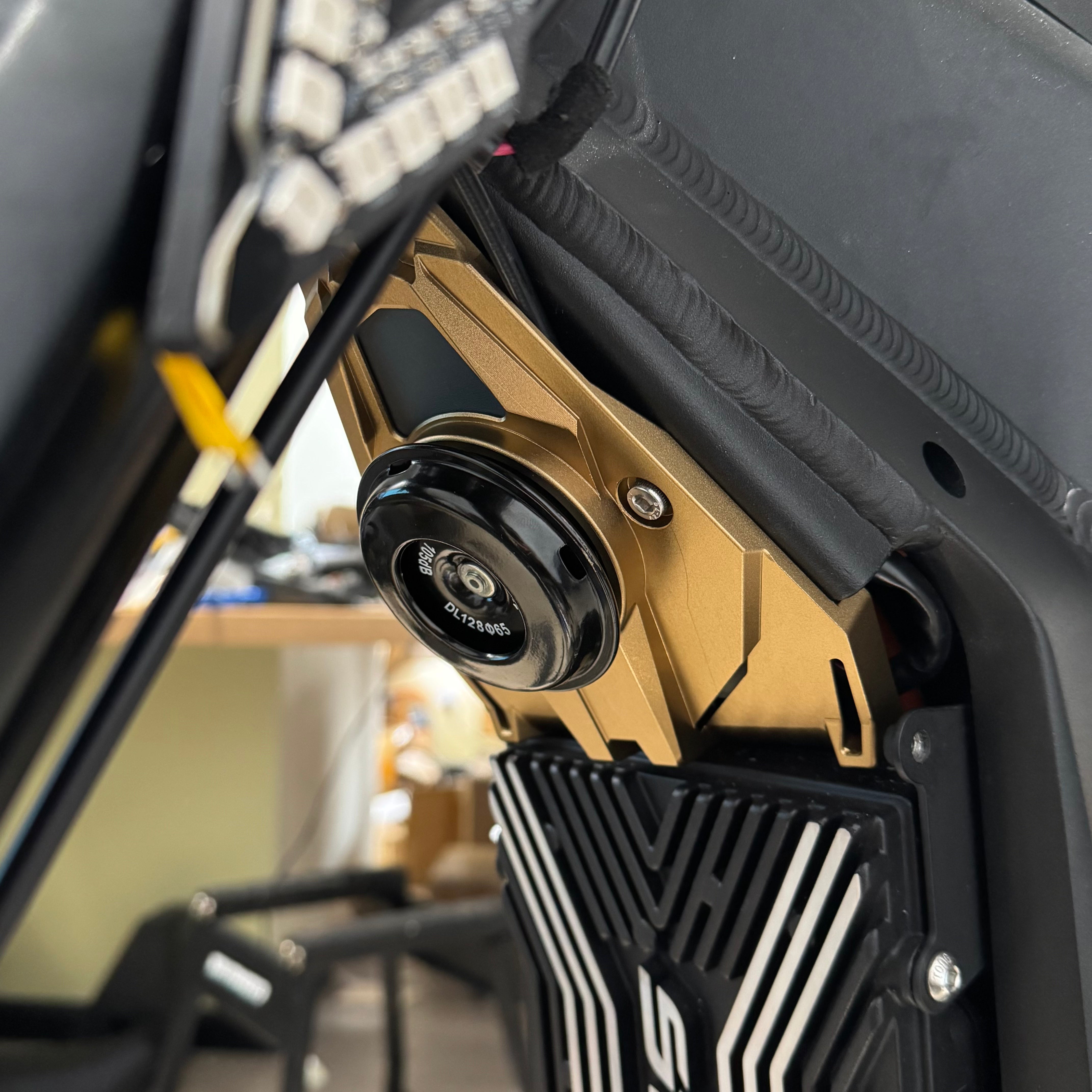 Talaria Sting MX5/4 Horn Cover Plate : AirTag Stash + Horn Keep