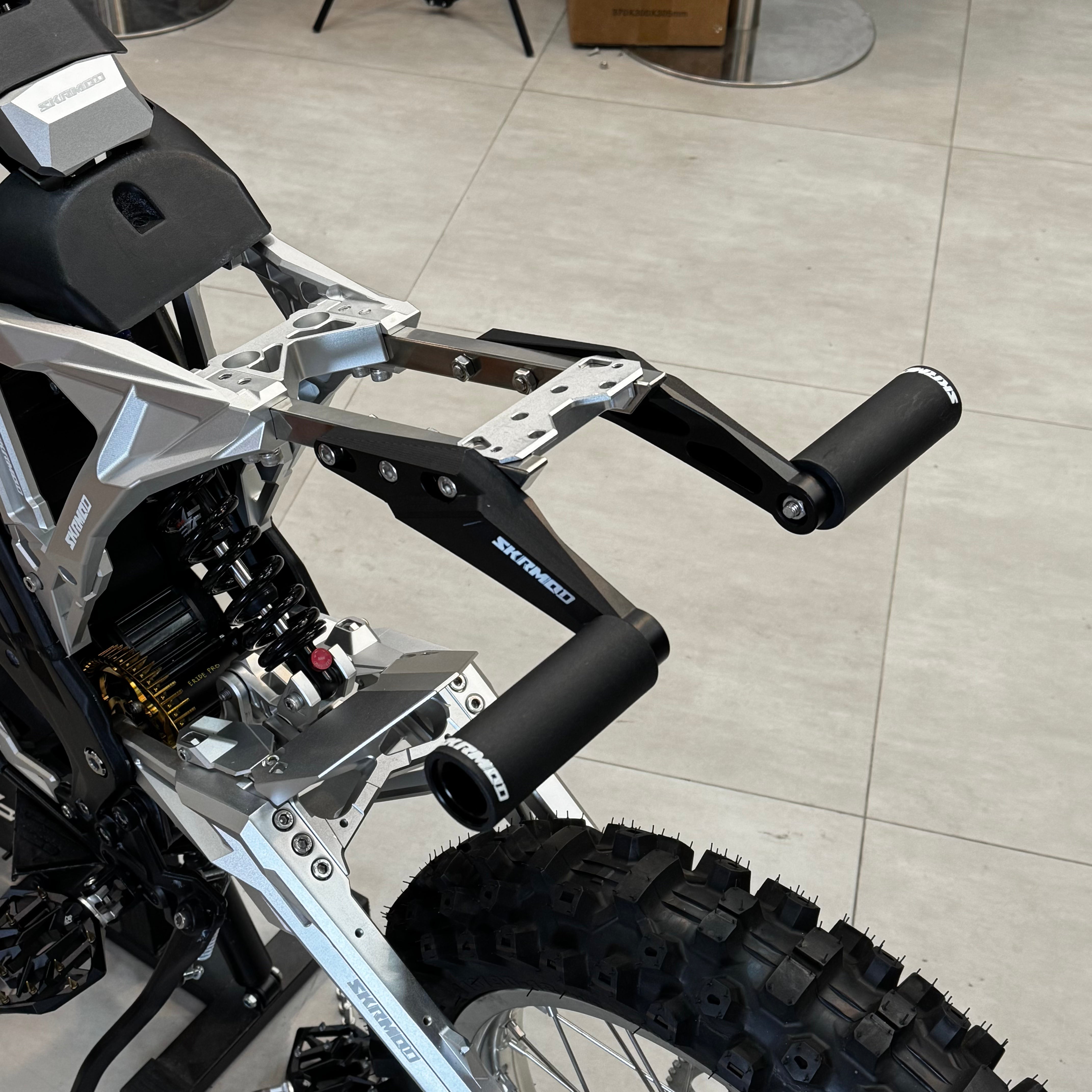E Ride Pro Stunt Bar & Peg Kit