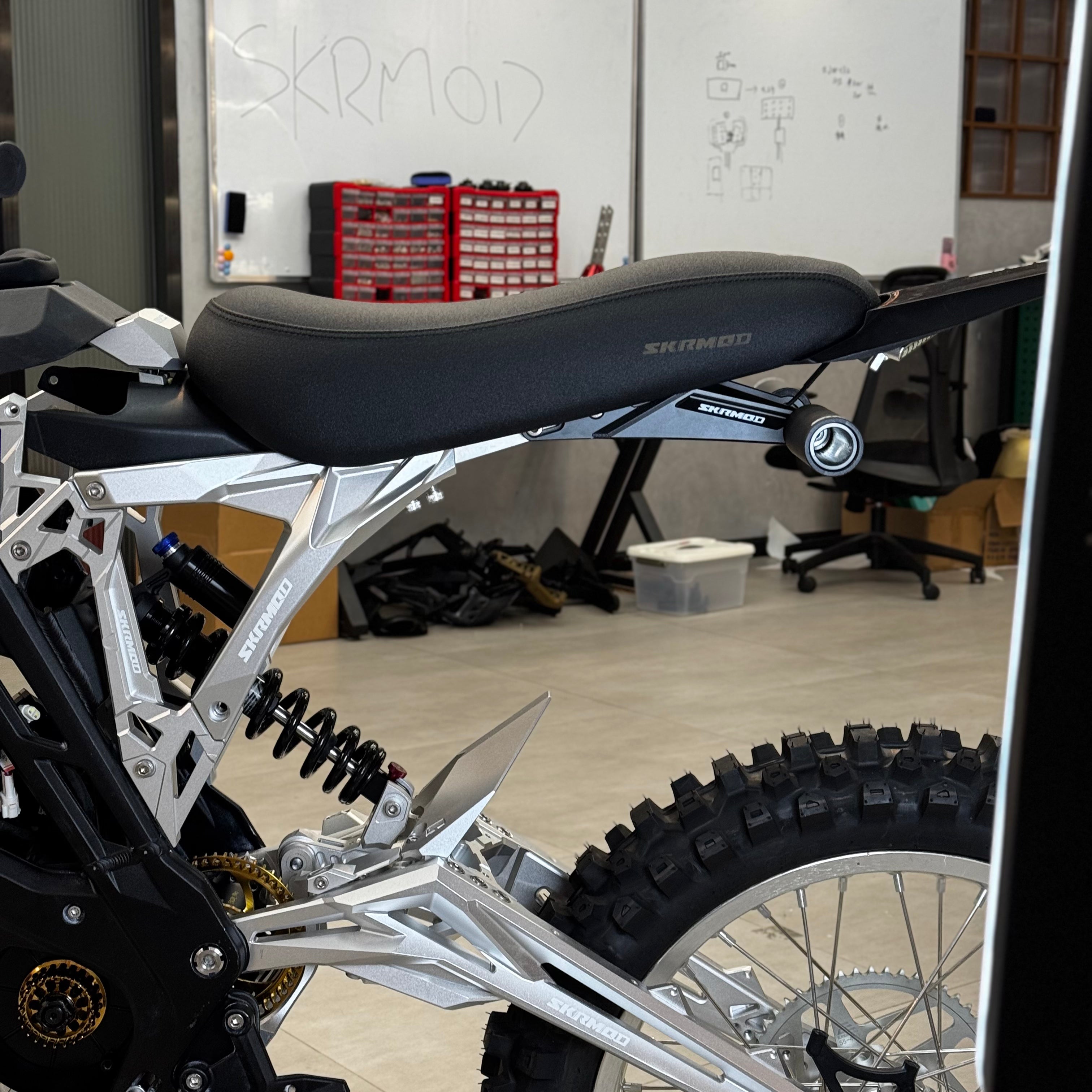 E Ride Pro Stunt Bar & Peg Kit